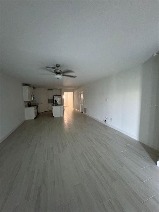 For Rent: $2,000 (2 beds, 2 baths, 1396 Square Feet)