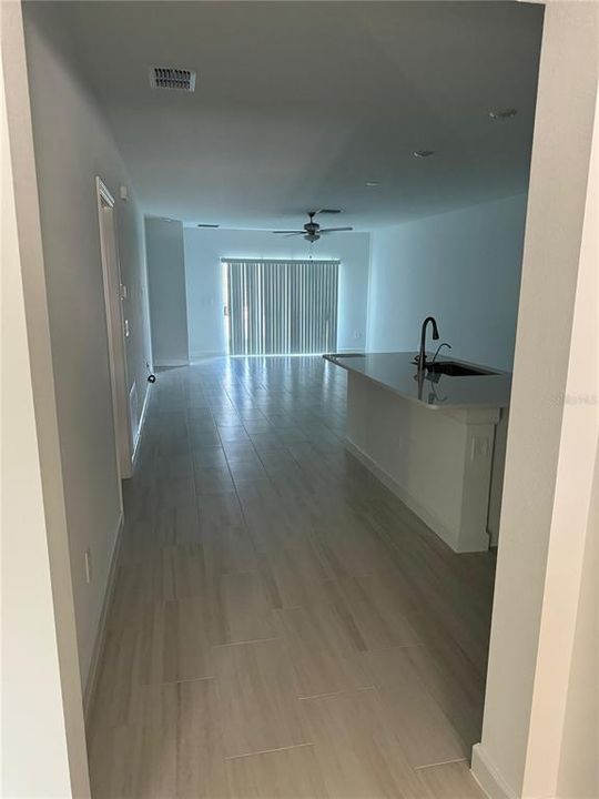 For Rent: $2,000 (2 beds, 2 baths, 1396 Square Feet)