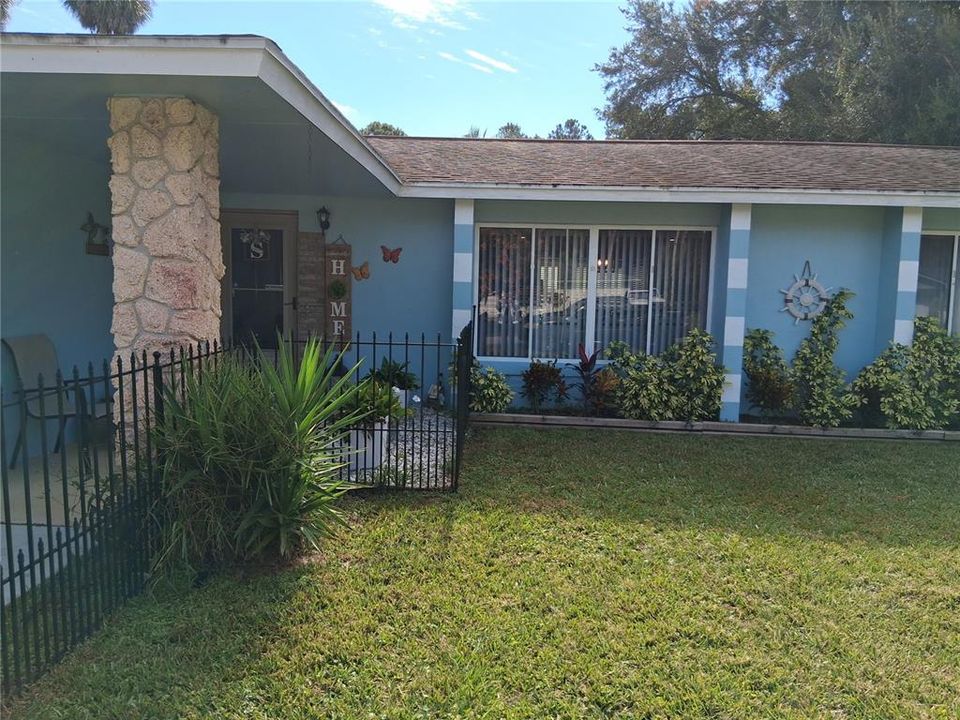 На продажу: $349,900 (2 спален, 2 ванн, 1980 Квадратных фут)