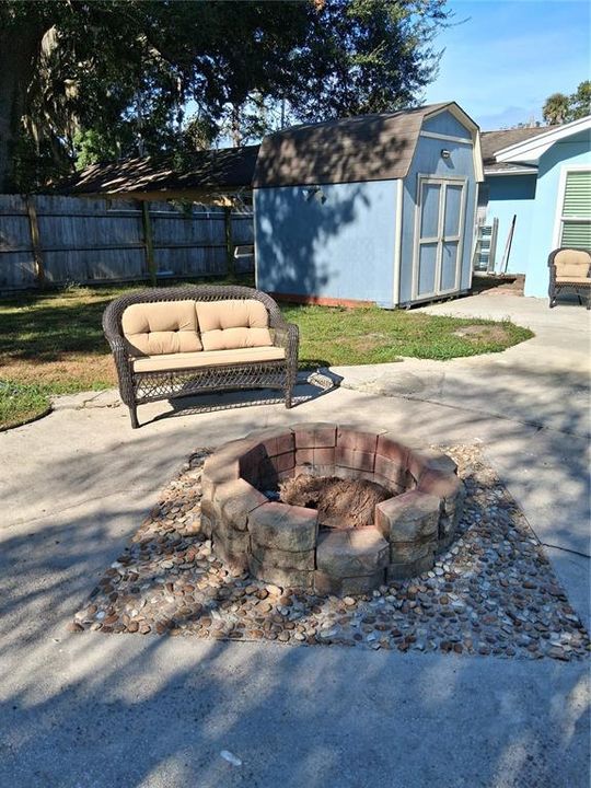 На продажу: $349,900 (2 спален, 2 ванн, 1980 Квадратных фут)