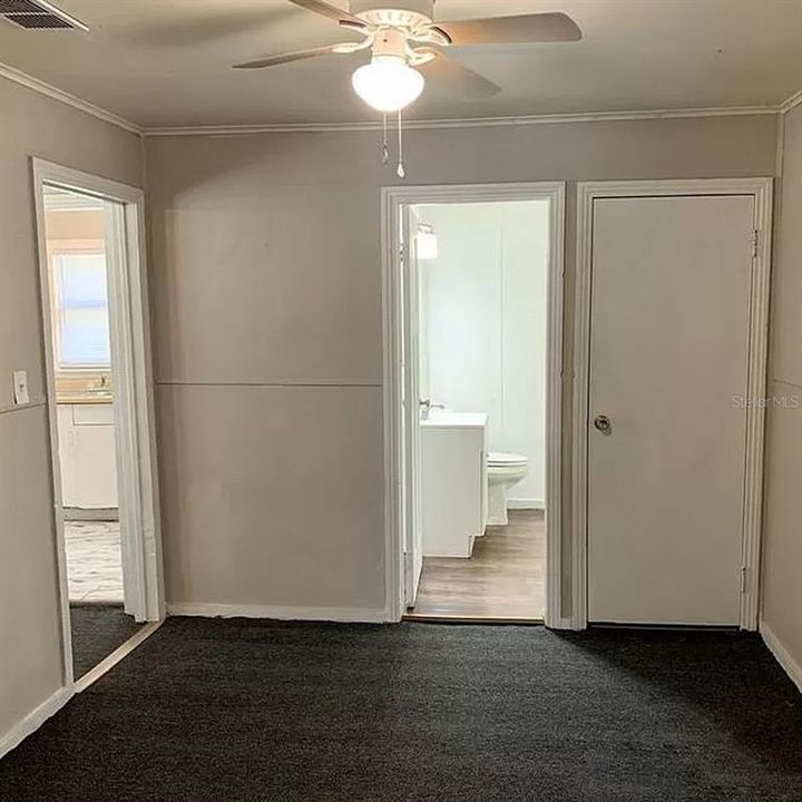 出租: $1,300 (3 贝兹, 1 浴室, 838 平方英尺)