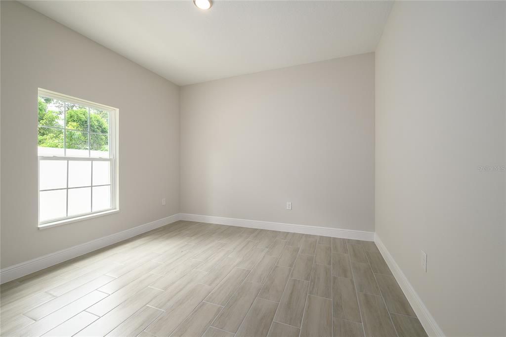 For Sale: $310,000 (3 beds, 2 baths, 1441 Square Feet)