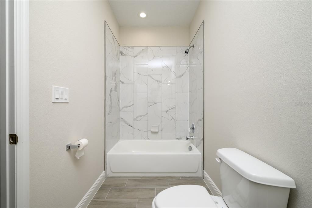 For Sale: $310,000 (3 beds, 2 baths, 1441 Square Feet)