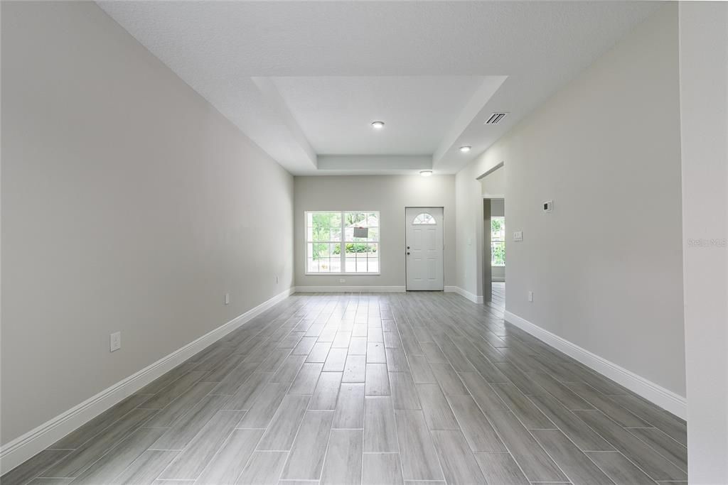 For Sale: $310,000 (3 beds, 2 baths, 1441 Square Feet)