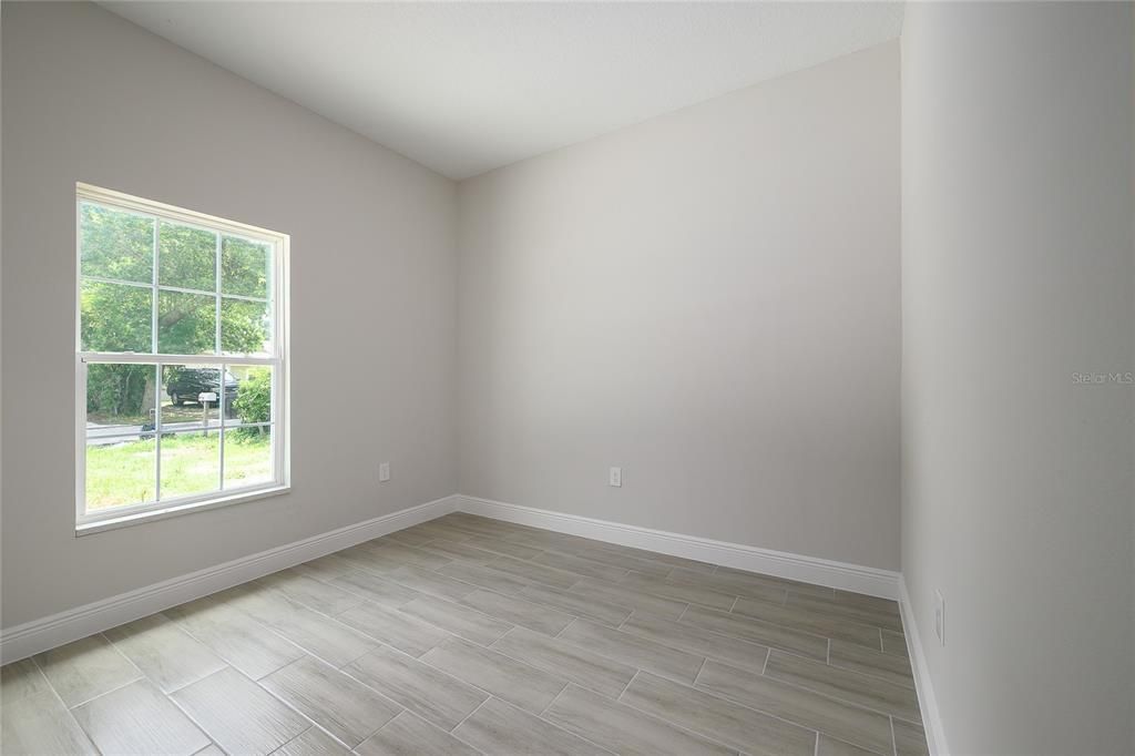 For Sale: $310,000 (3 beds, 2 baths, 1441 Square Feet)