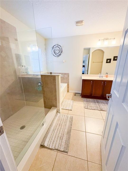 For Sale: $340,000 (4 beds, 2 baths, 2050 Square Feet)