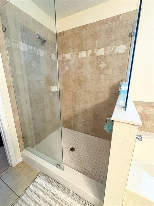 For Sale: $340,000 (4 beds, 2 baths, 2050 Square Feet)