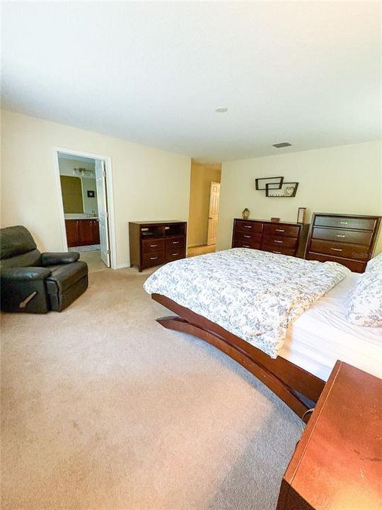 For Sale: $340,000 (4 beds, 2 baths, 2050 Square Feet)