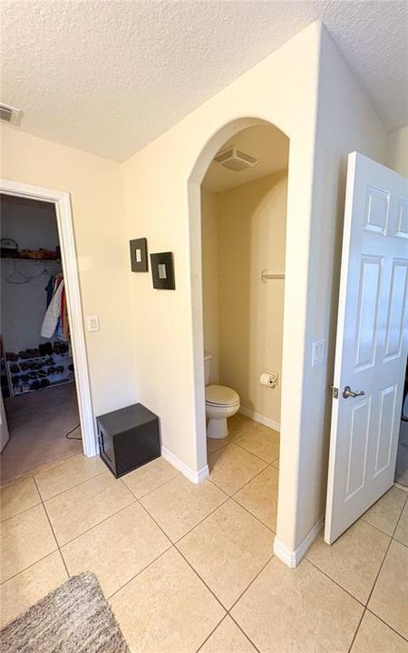 For Sale: $340,000 (4 beds, 2 baths, 2050 Square Feet)