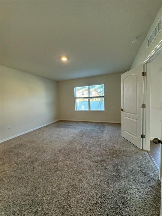 出租: $2,450 (3 贝兹, 2 浴室, 1641 平方英尺)