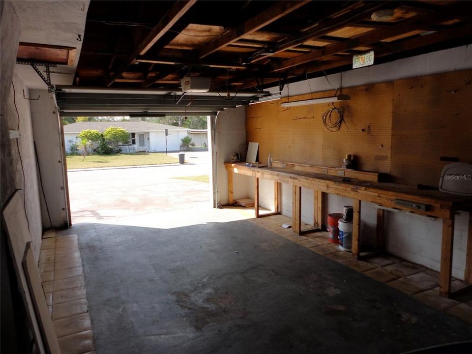 For Rent: $1,575 (2 beds, 1 baths, 1086 Square Feet)