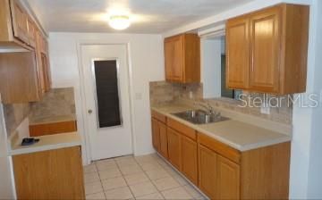 For Rent: $1,575 (2 beds, 1 baths, 1086 Square Feet)