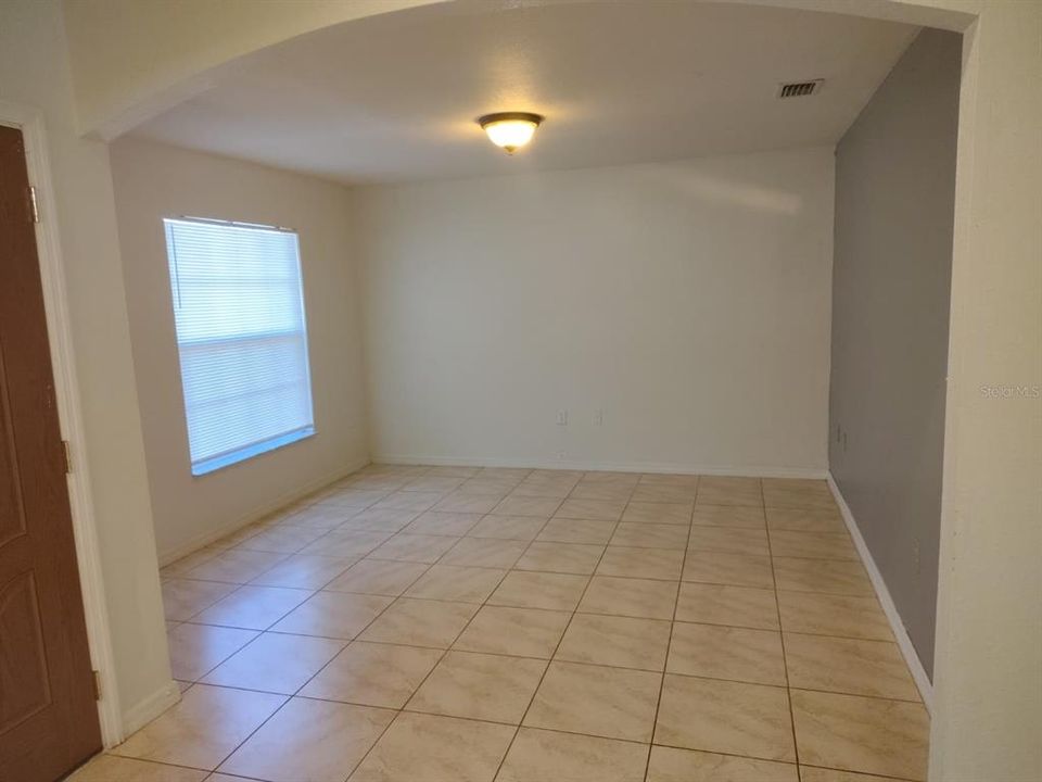 出租: $1,525 (3 贝兹, 2 浴室, 1764 平方英尺)