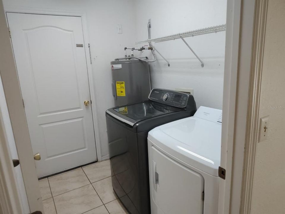 出租: $1,525 (3 贝兹, 2 浴室, 1764 平方英尺)