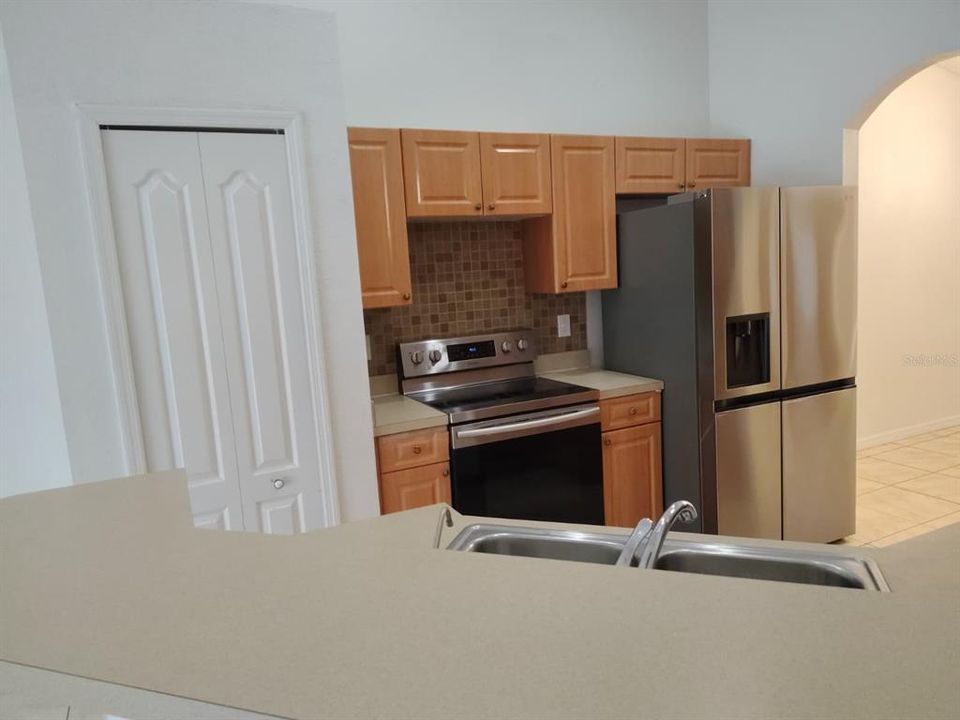 出租: $1,525 (3 贝兹, 2 浴室, 1764 平方英尺)