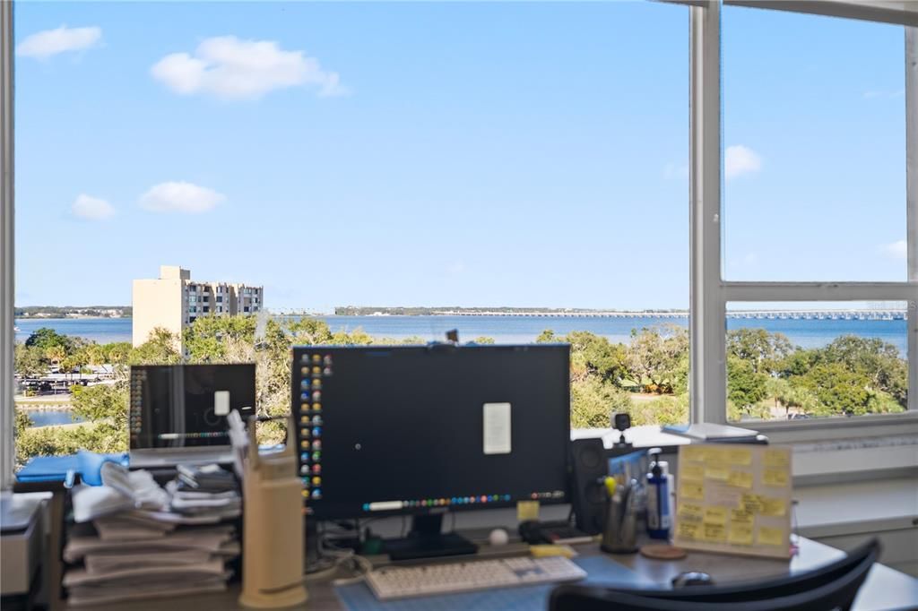 На продажу: $215,000 (1 спален, 1 ванн, 810 Квадратных фут)