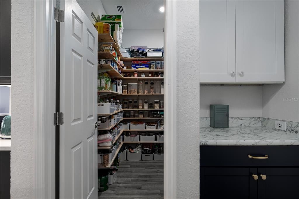 На продажу: $489,900 (4 спален, 2 ванн, 2320 Квадратных фут)