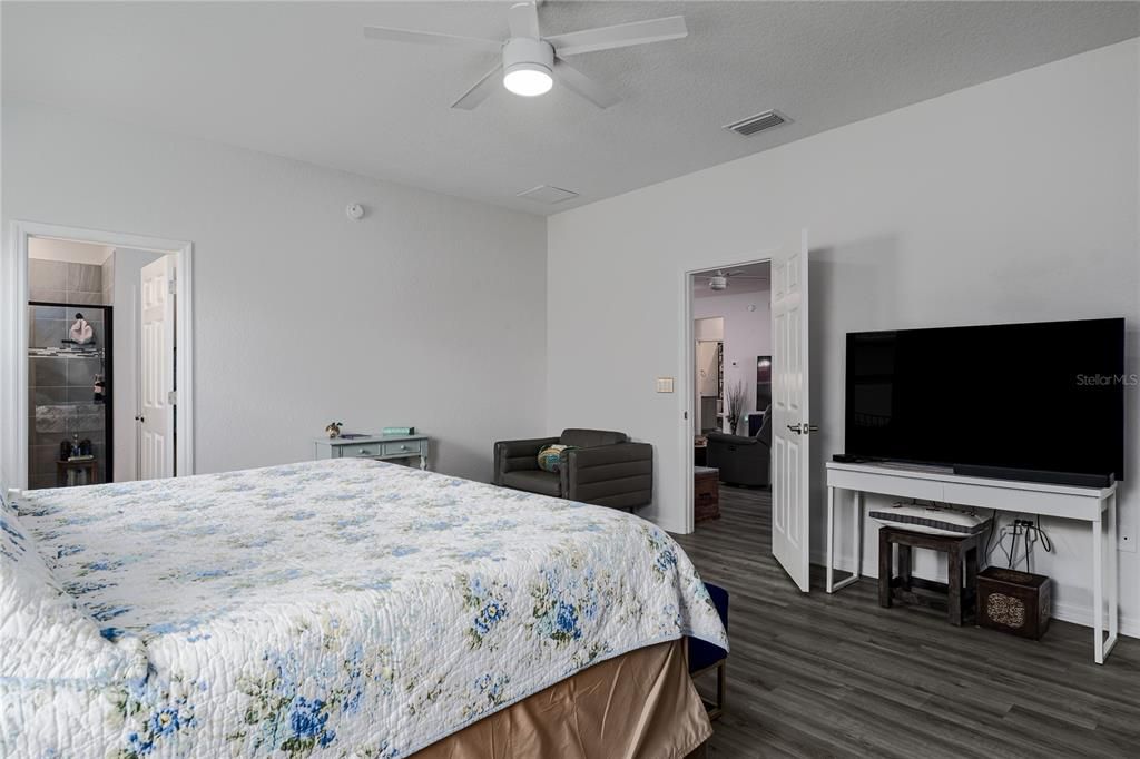 На продажу: $489,900 (4 спален, 2 ванн, 2320 Квадратных фут)