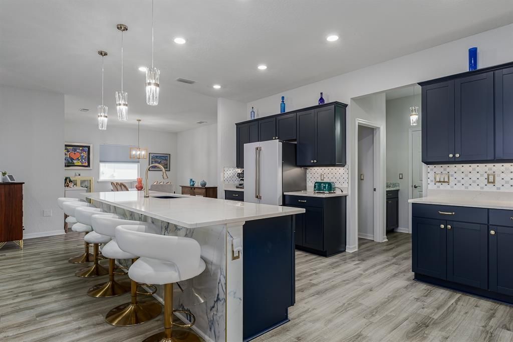 На продажу: $489,900 (4 спален, 2 ванн, 2320 Квадратных фут)