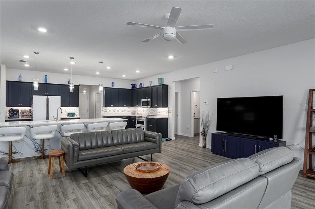 На продажу: $489,900 (4 спален, 2 ванн, 2320 Квадратных фут)