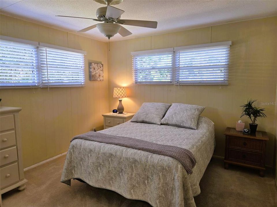 На продажу: $154,900 (2 спален, 2 ванн, 1056 Квадратных фут)