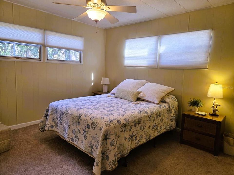 На продажу: $154,900 (2 спален, 2 ванн, 1056 Квадратных фут)