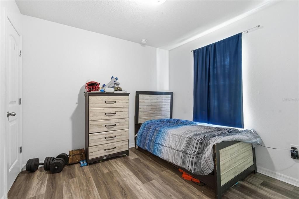 For Sale: $310,000 (3 beds, 2 baths, 1709 Square Feet)