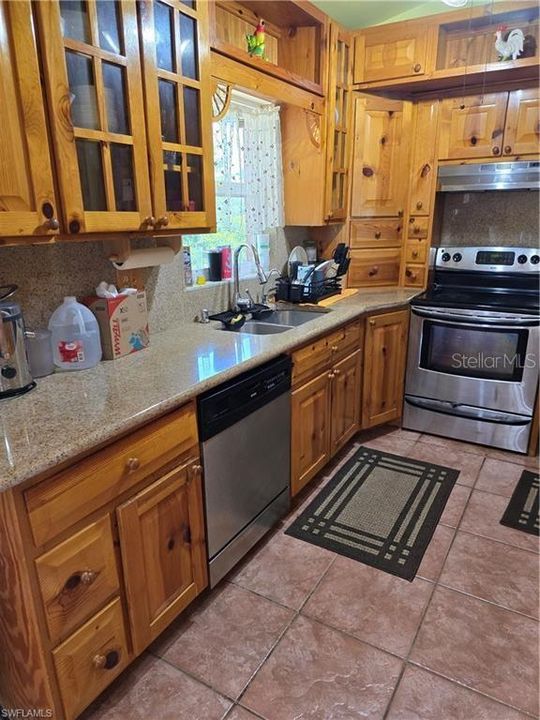 待售: $288,500 (3 贝兹, 2 浴室, 1116 平方英尺)