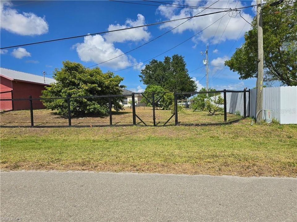 待售: $288,500 (3 贝兹, 2 浴室, 1116 平方英尺)