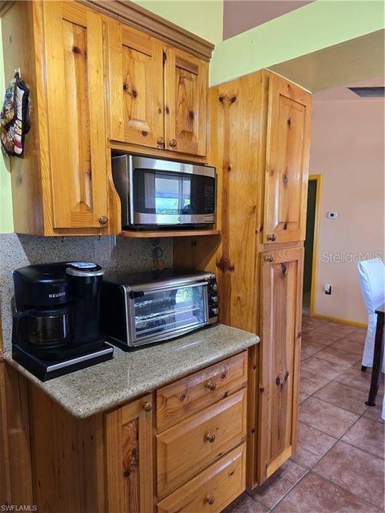 待售: $288,500 (3 贝兹, 2 浴室, 1116 平方英尺)