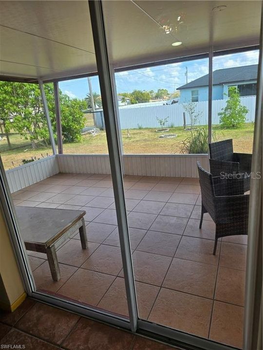 待售: $288,500 (3 贝兹, 2 浴室, 1116 平方英尺)