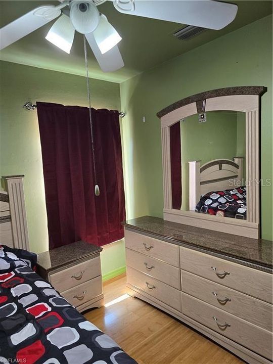 待售: $288,500 (3 贝兹, 2 浴室, 1116 平方英尺)