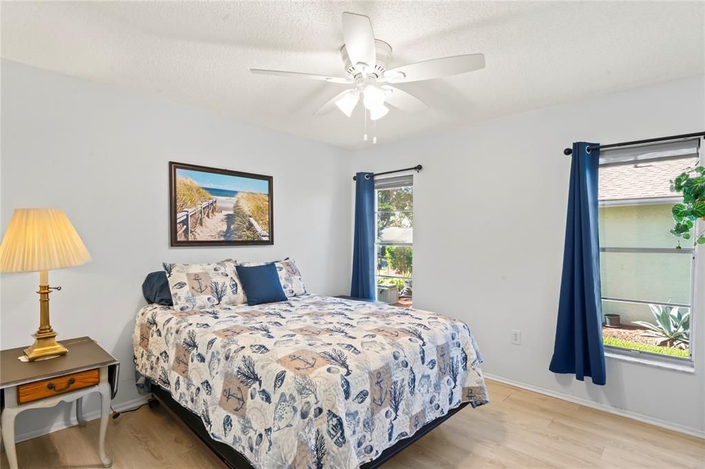 待售: $350,000 (2 贝兹, 2 浴室, 1848 平方英尺)