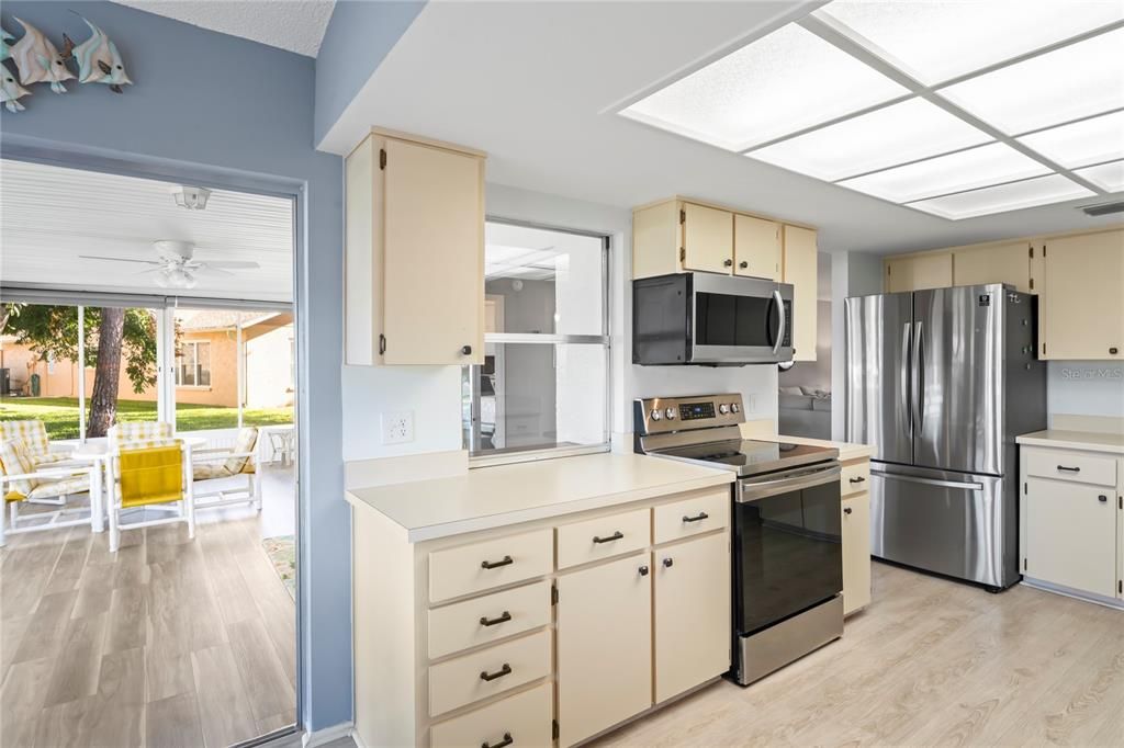 待售: $350,000 (2 贝兹, 2 浴室, 1848 平方英尺)