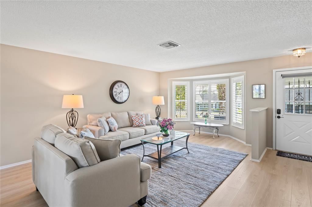 待售: $350,000 (2 贝兹, 2 浴室, 1848 平方英尺)