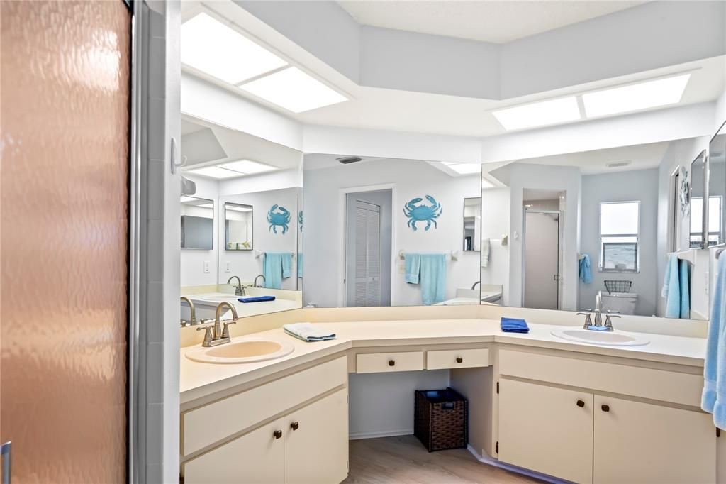 待售: $350,000 (2 贝兹, 2 浴室, 1848 平方英尺)