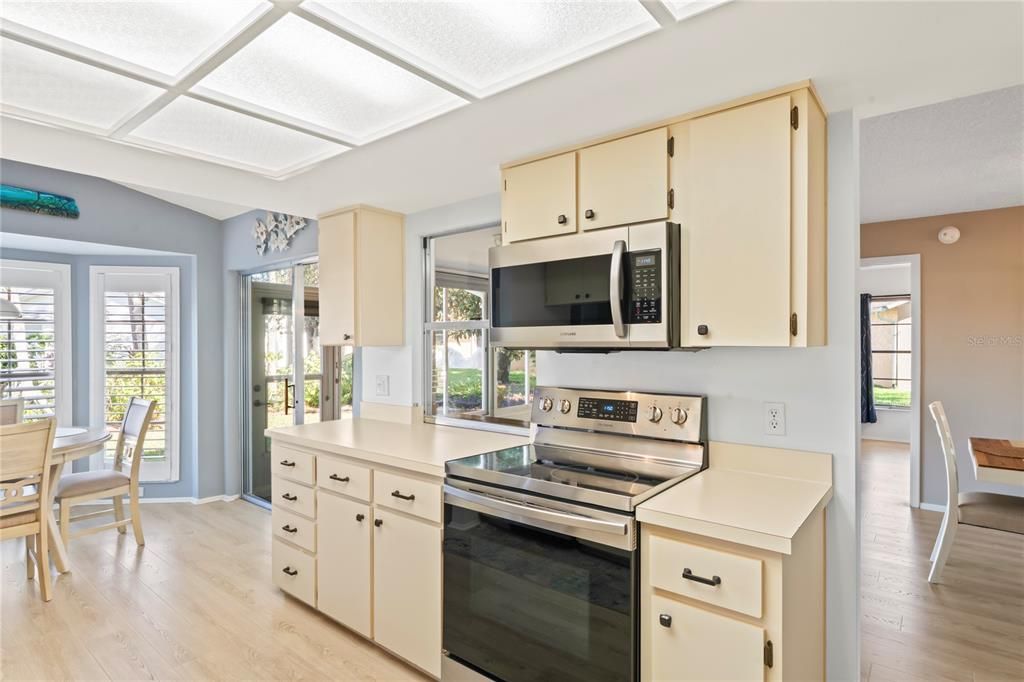 待售: $350,000 (2 贝兹, 2 浴室, 1848 平方英尺)