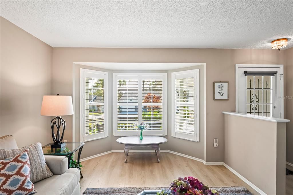 待售: $350,000 (2 贝兹, 2 浴室, 1848 平方英尺)