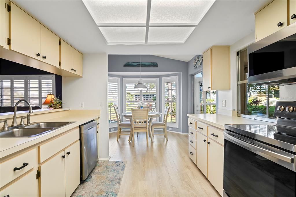 待售: $350,000 (2 贝兹, 2 浴室, 1848 平方英尺)