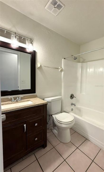 待售: $275,000 (3 贝兹, 2 浴室, 1100 平方英尺)