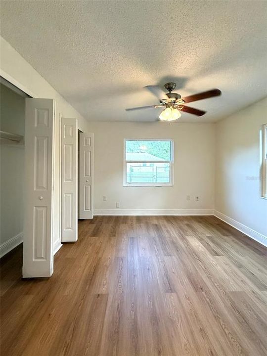 待售: $275,000 (3 贝兹, 2 浴室, 1100 平方英尺)