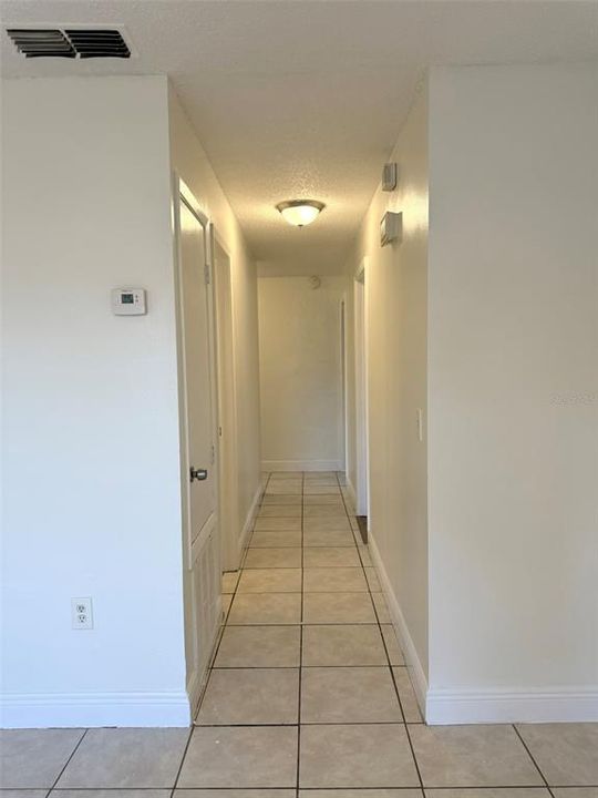 待售: $275,000 (3 贝兹, 2 浴室, 1100 平方英尺)