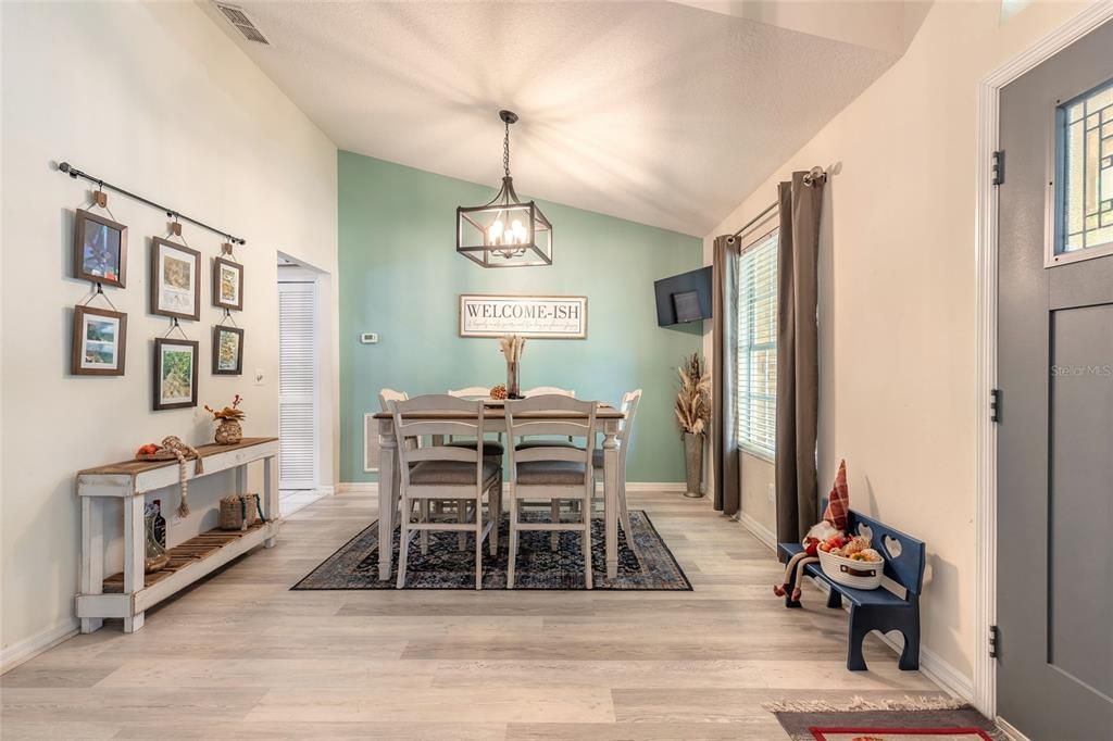 En Venta: $339,900 (3 camas, 2 baños, 1678 Pies cuadrados)