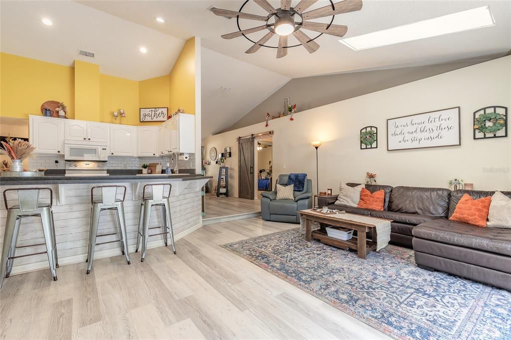 En Venta: $339,900 (3 camas, 2 baños, 1678 Pies cuadrados)