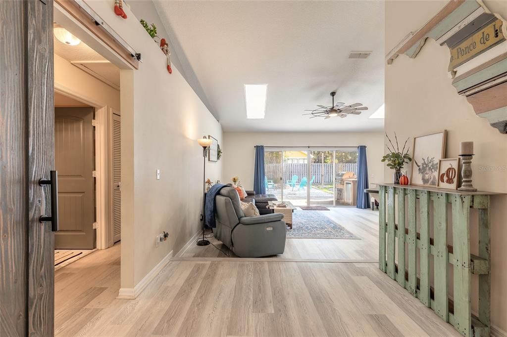 En Venta: $339,900 (3 camas, 2 baños, 1678 Pies cuadrados)