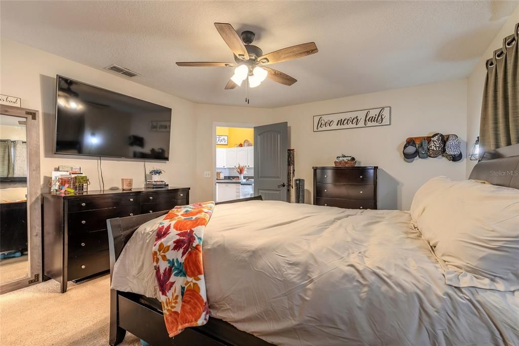 En Venta: $339,900 (3 camas, 2 baños, 1678 Pies cuadrados)