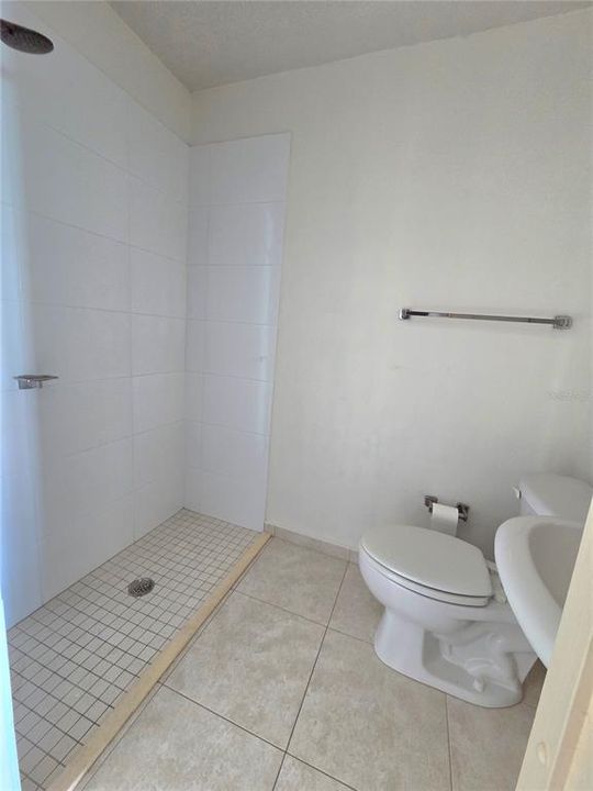 For Sale: $395,000 (2 beds, 3 baths, 1448 Square Feet)