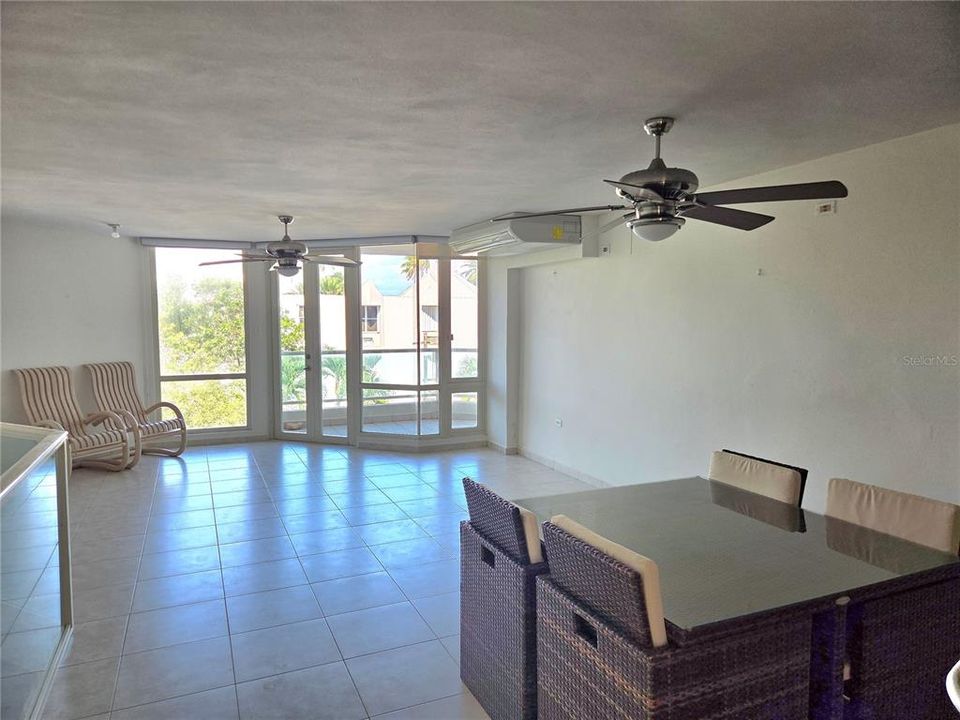 For Sale: $395,000 (2 beds, 3 baths, 1448 Square Feet)