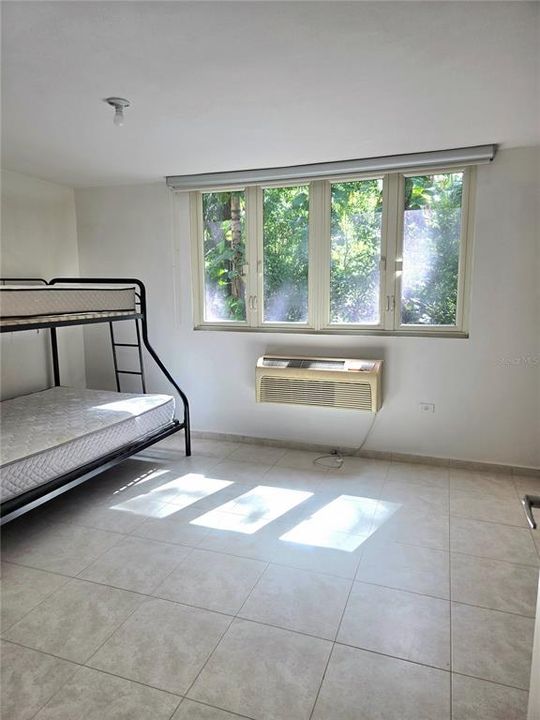 For Sale: $395,000 (2 beds, 3 baths, 1448 Square Feet)