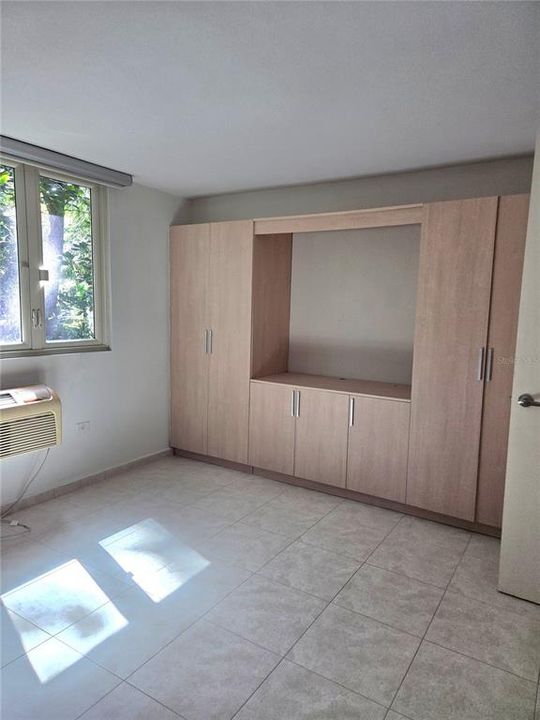 For Sale: $395,000 (2 beds, 3 baths, 1448 Square Feet)